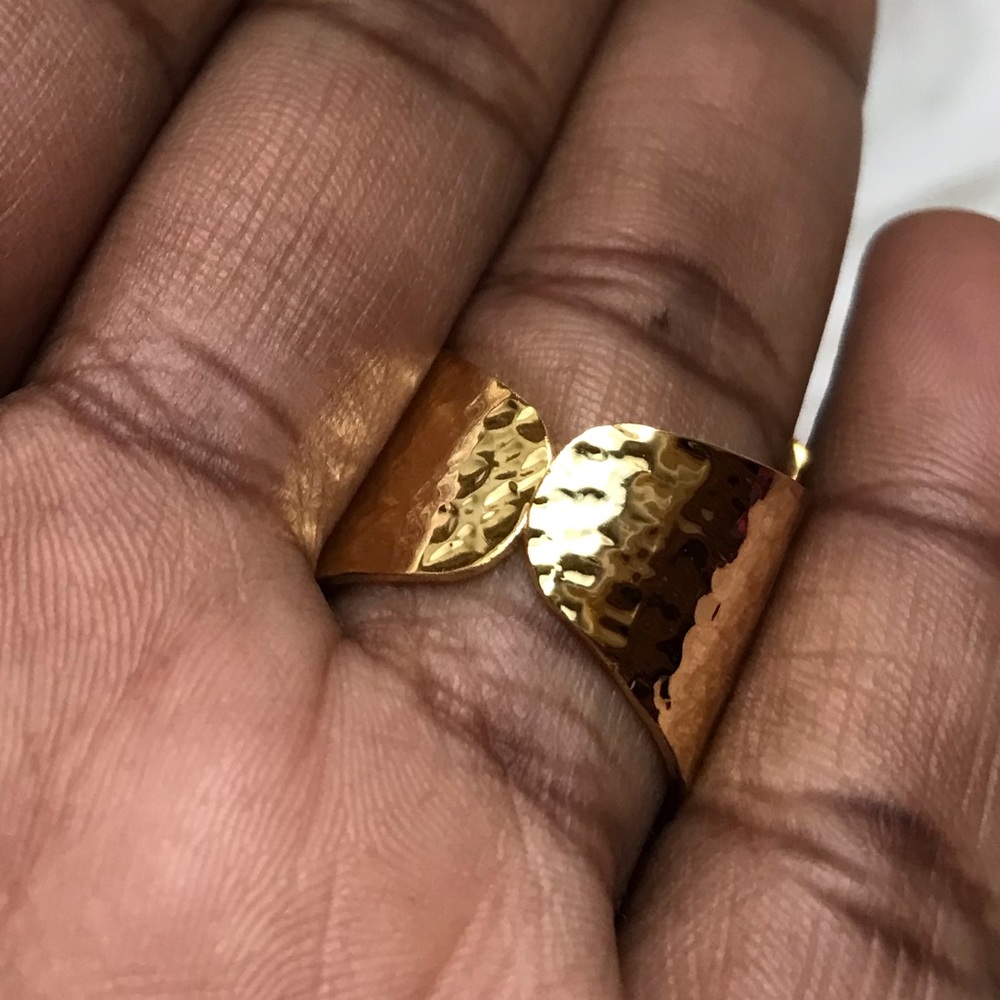 Gold stone circle ⭕️ ring - Picture 4 of 6